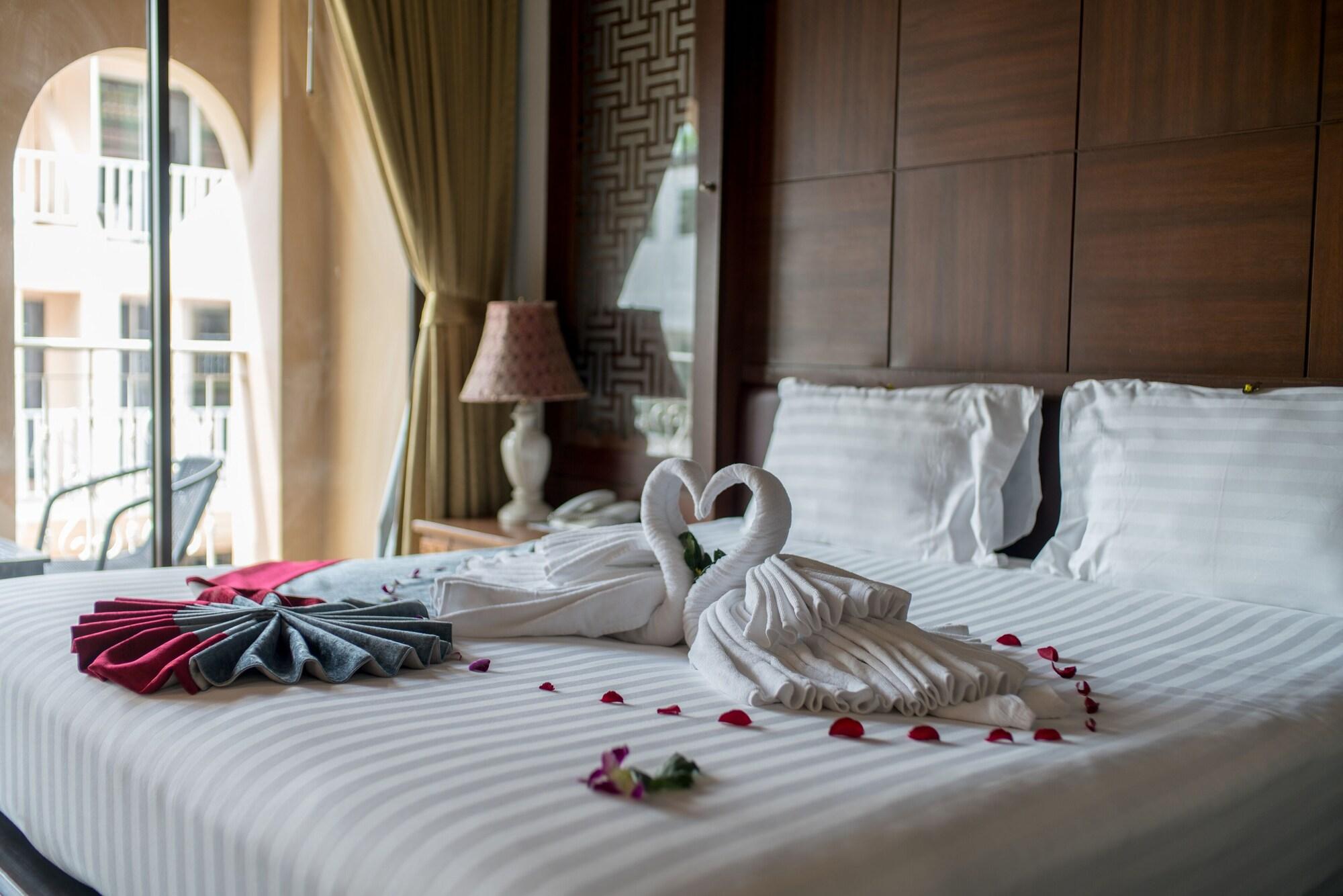 Minatale Phuket Otel Patong Dış mekan fotoğraf